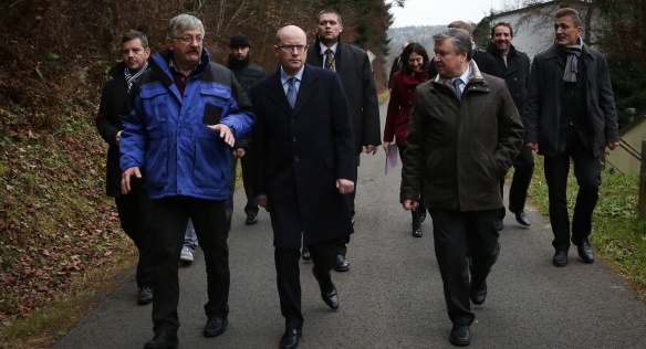 Premiér Sobotka navštívil Správu státních hmotných rezerv ČR, 28. listopadu 2014.