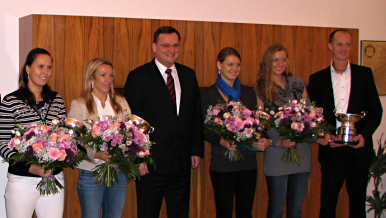 Premiér Nečas se setkal s českými vítězkami tenisového Fed Cupu