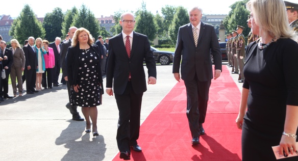 Premiér B. Sobotka se ve čtvrtek 3. července 2014 setkal s ministerským předsedou Svobodného státu Bavorsko H. Seehoferem. 