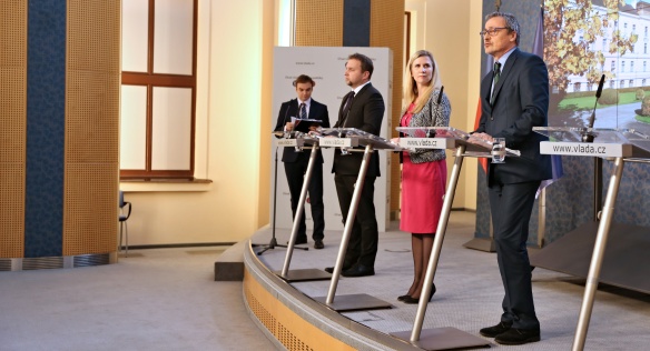 Tisková konference po jednání vlády, 7. listopadu 2016.