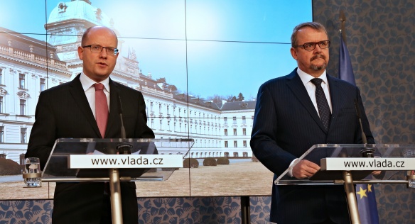 Předseda vlády Bohuslav Sobotka zahájil bilanční schůzky, první byl ministr dopravy Dan Ťok, 14. listopadu 2016.
