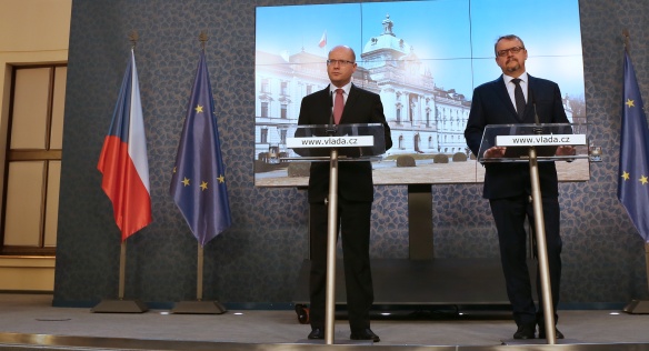 Předseda vlády Bohuslav Sobotka zahájil bilanční schůzky, první byl ministr dopravy Dan Ťok, 14. listopadu 2016.