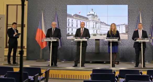 Tisková konference po jednání vlády, 23. listopadu 2016.