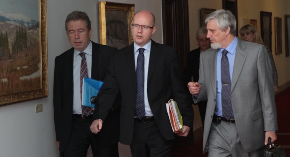 Před jednáním tripartity 2. června 2014.