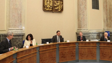 Zasedání rady vlády pro výzkum, vývoj a inovace, 24. února 2012