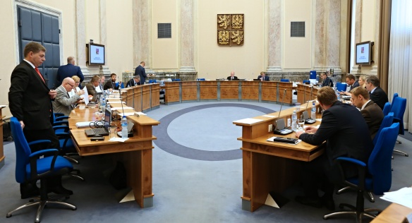 Před jednáním vlády 27. července 2016.