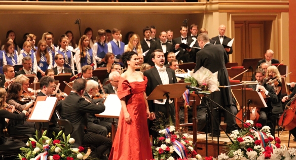Předseda vlády Bohuslav Sobotka se zúčastnil slavnostního koncertu Československé obce legionářské v Rudolfinu, 27. října 2015.