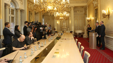 Prime Minister Andrej Babiš introduced Robert Plaga in the office of minister of education, youth and sports, 18 December 2017.