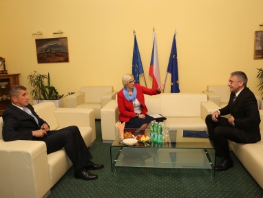 Ministrem obrany se po Karle Šlechtové stal Lubomír Metnar.