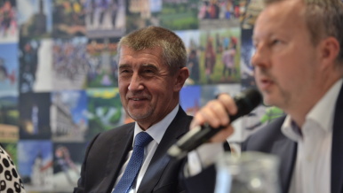 Předseda vlády Andrej Babiš při debatě se starosty měst a obcí kraje.