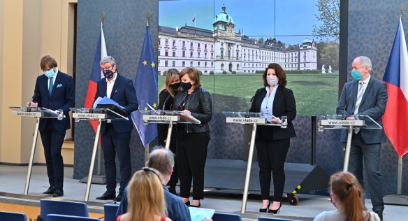 Vláda prodloužila program podpory zaměstnaneckých míst Antivirus až do konce května, 27. dubna 2020.