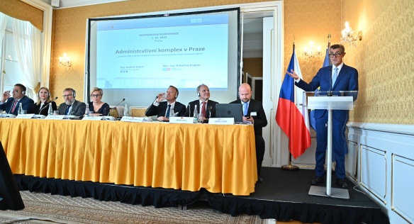 Prime Minister Andrej Babiš opens a conference on administrative complexes, 1 October 2019.
