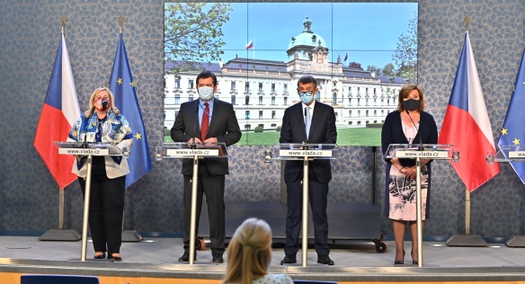 Vláda se na zasedání opět věnovala také tématu koronaviru, 8. června 2020.