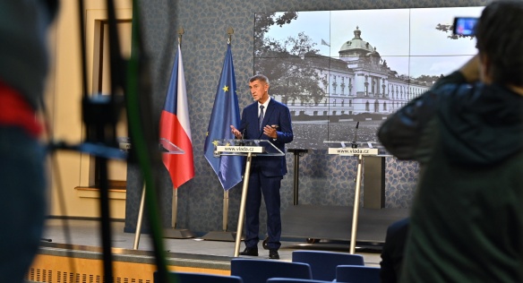 Vláda rozhodla uspořádat Karlu Gottovi státní pohřeb, pokud s tím bude souhlasit jeho rodina, 2. října 2019.