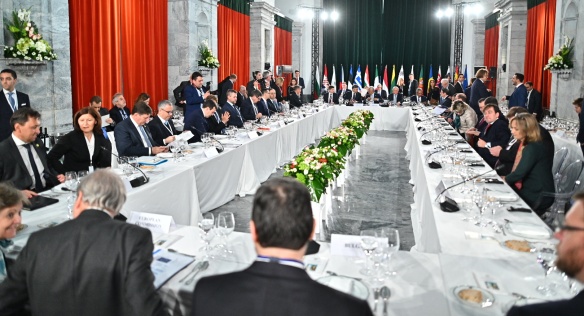 Representatives of 17 Cohesion Friends countries agree on a common approach to change the European budget, 1 February 2020.