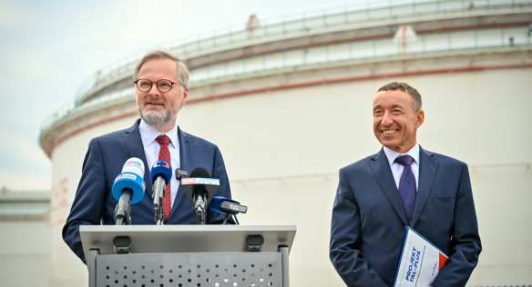 Premiér Petr Fiala okomentoval svou návštěvu v Královéhradeckém kraji, 23. května 2023.