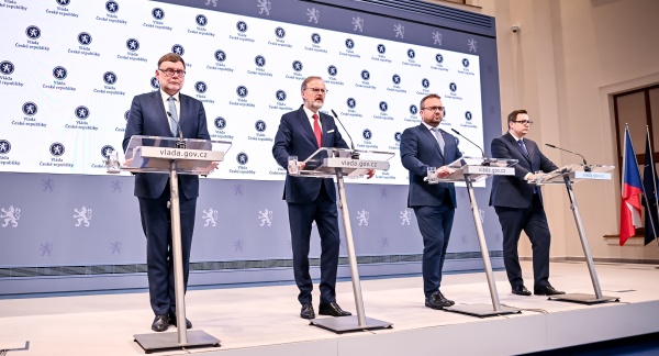 Premiér Petr Fiala, vicepremiér Marian Jurečka a ministři financí Zbyněk Stanjura a zahraničí Jan Lipavský na tiskové konferenci, 29. ledna 2025.