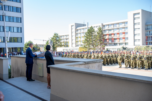 Premiér Andrej Babiš se zúčastnil slavnostní přísahy vojáků ve Vyškově