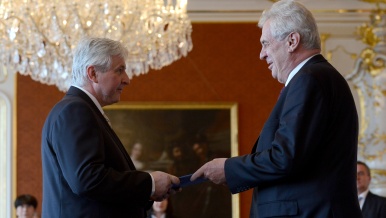 Prezident Miloš Zeman pověřil sestavením vlády Jiřího Rusnoka, 25. června 2013 (autor: Michal Čížek)