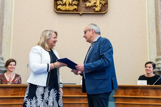 Novou členkou Rady pro výzkum, vývoj a inovace se stala předsedkyně výkonné rady Českého optického klastru Silvie Skyvová, 14. listopadu 2025.