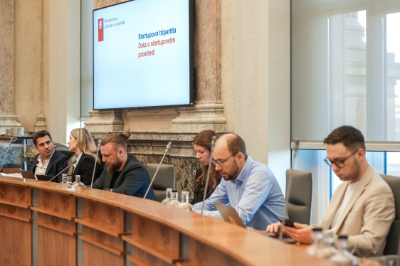 Ve Strakově akademii se uskutečnilo jednání členů vlády v čele s premiérem Babišem se zástupci českého startupového ekosystému, 17. března 2026.