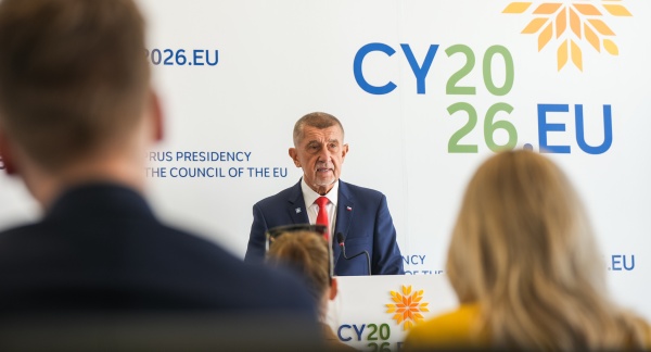 Premiér Andrej Babiš na tiskové konferenci okomentoval pro česká média průběh neformálního summitu Evropské rady, 24. dubna 2026.