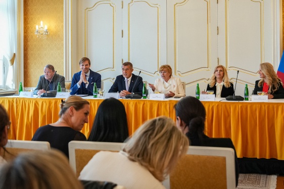 V Lichtenštejnském paláci byla podepsána Deklarace o spolupráci na podporu duševního zdraví a personální stabilizace ve zdravotnictví, 12. května 2026