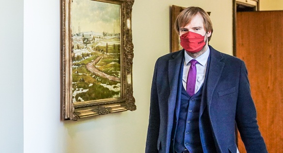 Ministr zdravotnictví Adam Vojtěch před začátkem jednání vlády, 18. listopadu 2021.