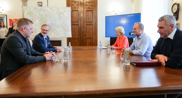 Premiéři Česka P. Fiala, Slovenska R. Fico, Polska D. Tusk a rakouský kancléř K. Nehammer na jednání s předsedkyní Evropské komise, 19. září 2024.