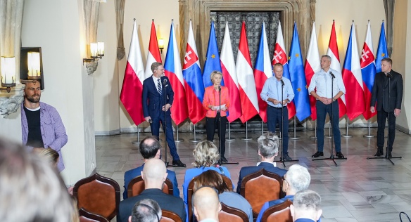 Premiéři Česka P. Fiala, Slovenska R. Fico, Polska D. Tusk a rakouský kancléř K. Nehammer na jednání s předsedkyní Evropské komise, 19. září 2024.