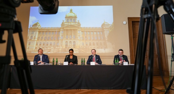 Na tiskové konferenci v Národním muzeu oznámili premiér ČR Petr Fiala a etiopská ministryně Kassaová zápůjčku fosílie předka člověka, 4. února 2025.