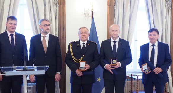 Bezpečnostní rada státu udělila ceny za významný přínos v oblasti bezpečnostní politiky, 25. dubna 2019.