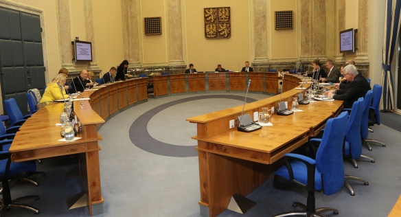 Vláda ve čtvrtek 29. listopadu 2018 rozhodla mimo jiné o systemizaci služebních a pracovních míst pro rok 2019 