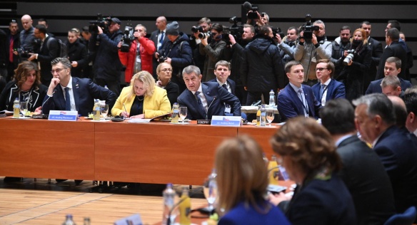 ČR na summitu v Bratislavě zastupovali premiér A. Babiš a ministryně pro místní rozvoj K. Dostálová