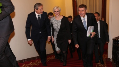 Prime Minister Andrej Babiš introduced Karla Šlechtová in the office of minister of defence, 13 December 2017.
