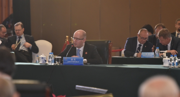 Premiér Bohuslav Sobotka vystoupil na summitu 16+1 v čínském Su-čou, 24. listopadu 2015.