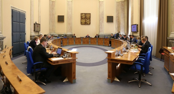 Před jednáním vlády, 2. listopadu 2016.