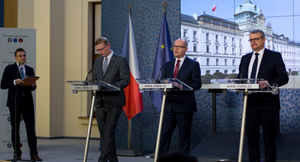 Tisková konference po jednání vlády dne 29. února 2016 ve Strakově akademii.