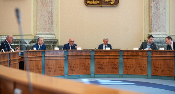 Ve Strakově akademii jednala pod vedením vicepremiéra a ministra průmyslu a obchodu K. Havlíčka Rada pro výzkum, vývoj a inovace, 27. března 2026.