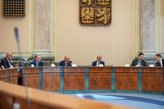 Ve Strakově akademii jednala pod vedením vicepremiéra a ministra průmyslu a obchodu K. Havlíčka Rada pro výzkum, vývoj a inovace, 27. března 2026.