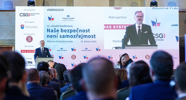 Premiér Petr Fiala vystoupil s projevem na 12. ročníku národní konference Naše bezpečnost není samozřejmost, 18. března 2025.